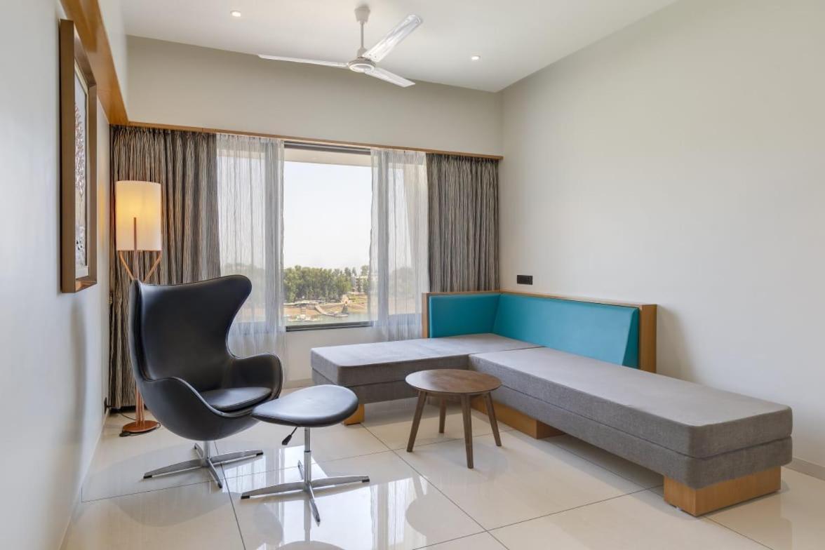 Sunotel Saputara Exterior foto